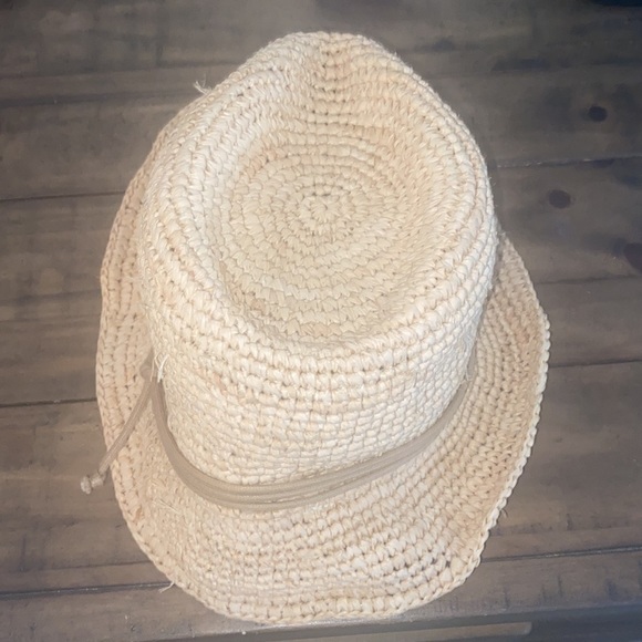 Fedora woven beach hat with adjustable string - Picture 3 of 5